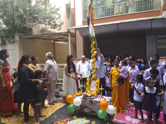 Lorem ipsum dolor sit amet, consectetur adipiscing elit. Phasellus quis elementum odio. Curabitur pellentesque, dolor vel pharetra mollis.